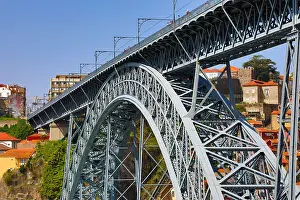 Douro: The Dom Luis I metal arch bridge over the Douro