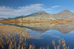 Oppland: Doralen autumn Mount Stygghoin reflection in lake Dorald