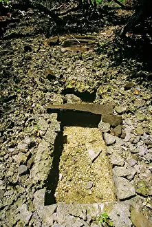 Fortresses: Dorong, tunnel channel Nan Madol fortress complex