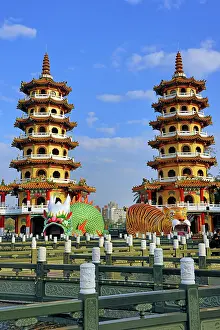 Tower: Dragon and Tiger Pagodas Temple at Lotus Pond in Kaohsiung