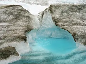 Sondre: Drainage system on the surface of the ice sheet