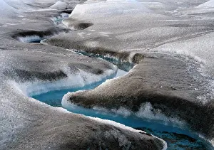 Sondre: Drainage system on the surface of the ice sheet