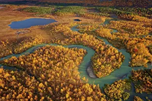 Swedish: Drone image, view of the valley Ladtjovagge and
