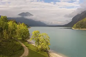 Place: Early morning at the Sylvenstein reservoir