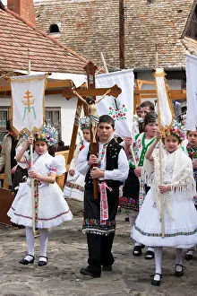 Farmer: Easter in Hollokoe, a UNESCO world heritage