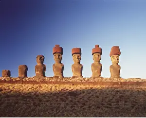 Sculptures: Easter Island - Moai Statues