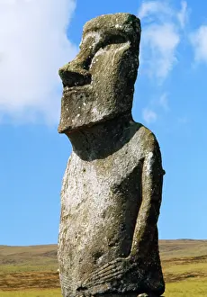 Axel Bunge: Easter Islands - Statue - Ahu Akivi