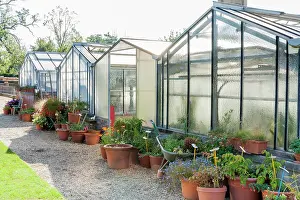 Gravel: Ecole du Breuil, Bois de Vincennes, Paris, France