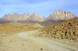 Winds: Egypt - road winds in rocks in Arabian desert
