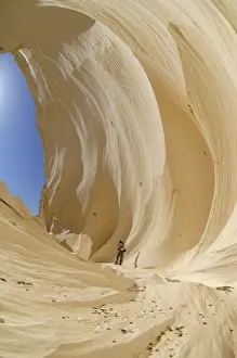 Cliffs: Egypt, White Desert, bizarre sandstone cliffs, Middle