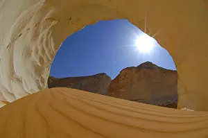 Sandstone: Egypt, White Desert, bizarre sandstone cliffs, Middle