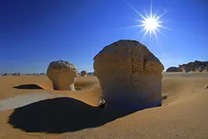 Sandstone: Egypt, White Desert, bizarre sandstone cliffs, Middle