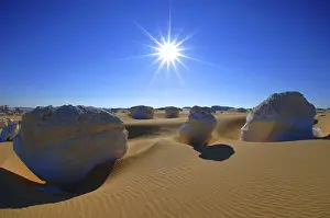 Sandstone: Egypt, White Desert, bizarre sandstone cliffs, hot