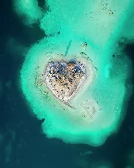 Garmisch: Eibsee lake, small heart shaped island, Herzinsel