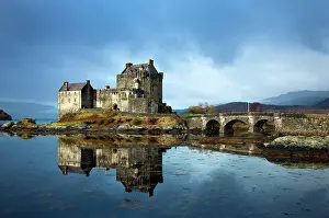 Lochs: Eilean Donan Castle - in beautiful light during
