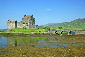 Lochs: Eilean Donan Castle - view of castle located in