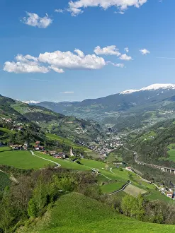 Motorway: Eisack valley near Klausen, view towards