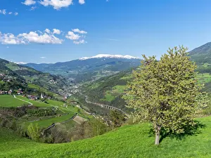 Motorway: Eisack valley near Klausen, view towards