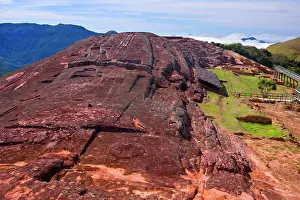Yungas: El Fuerte de Samaipata - archaeological ruins of