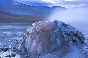 Tatio: El Tatio Geysers - geothermal field of hot springs