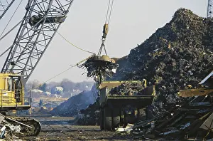 Magnetic: Electromagnet Moving Scrap Metal