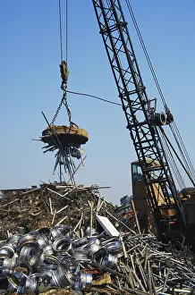 Magnetic: Electromagnet Moving Scrap Metal