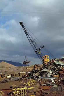 Metals: Electromagnetic crane