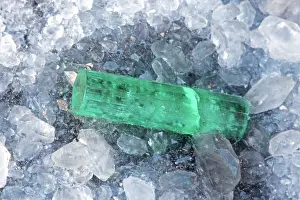 Beryl: Emerald - Colombia - Green variety of the mineral
