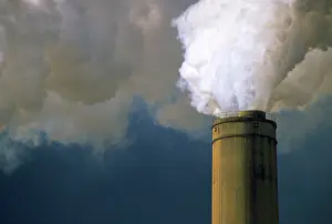 Smoking: Emissions billowing from smokestack