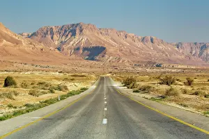 Endless: Endless road driving empty desert landscape boundless