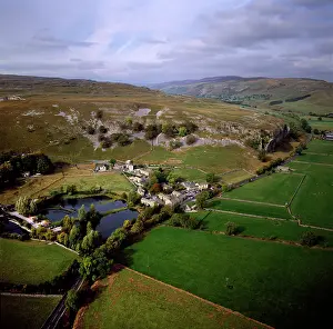 Crag: England - Aerial view, Kilnsey and Kilnsey Crag