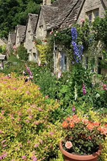 Bibury: English Country Cottage - and garden