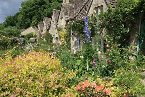 Bibury: English Country Cottage - and garden