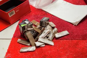 Herding: Entering 100g resin Cannabis during a search - France