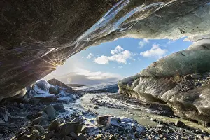 Interest: Entrance of the glacial cave in the Breidamerkurjoekull