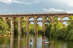 Sports: Enz viaduct Bietigheim with InterCity IC of Deutsche