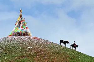 Gansu: Equestrian Festival Lapste
Before racing, horse