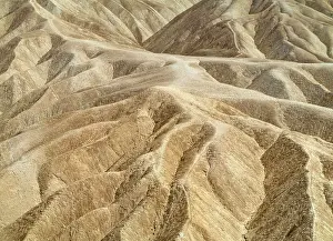 Gower: Eroded badlands at Gower Gulch seen from Zabriskie