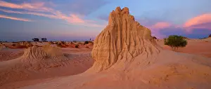 Amazingly: Eroded pinnacle - amazingly shaped, eroded pinnacle