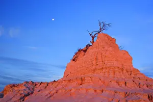 Lunette: Eroded pinnacle - of the lunette Walls of China