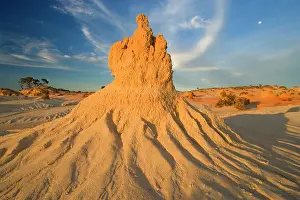 Lunette: Eroded pinnacles - of the lunette Walls of China