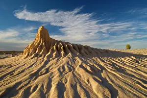 Lunette: Eroded pinnacles - of the lunette Walls of China