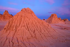 Lunette: Eroded pinnacles - of the lunette Walls of China
