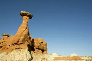 Paria: Erosion - Toadstools, also called Hoodoos, in the