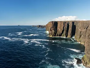 Shows: Eshaness peninsula, shows a cross section