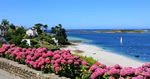 Department: Estuary of the Aber Benoit into the Atlantic, beach