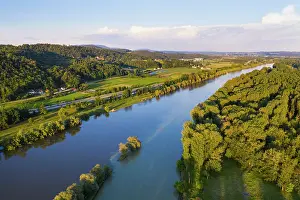 Danube: Estuary of the Isar, left, into the Danube, Estuary