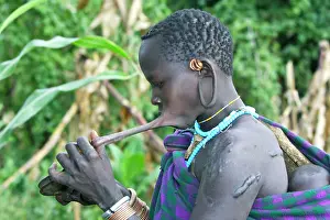 Discs: Ethiopia - Surma Woman: tribe of south west Ethiopia