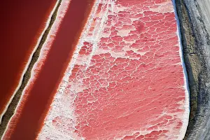 Extraction: Evaporation ponds for the commercial extraction