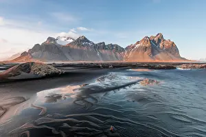Lava: Evening atmosphere at the lava beach, black sandy
